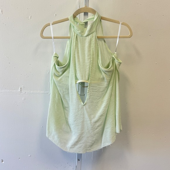 Sabo Skirt Tops - NWT Sabo Skirt Mint Green Halter Top Textured Open Back Cutout Tie Neck Large